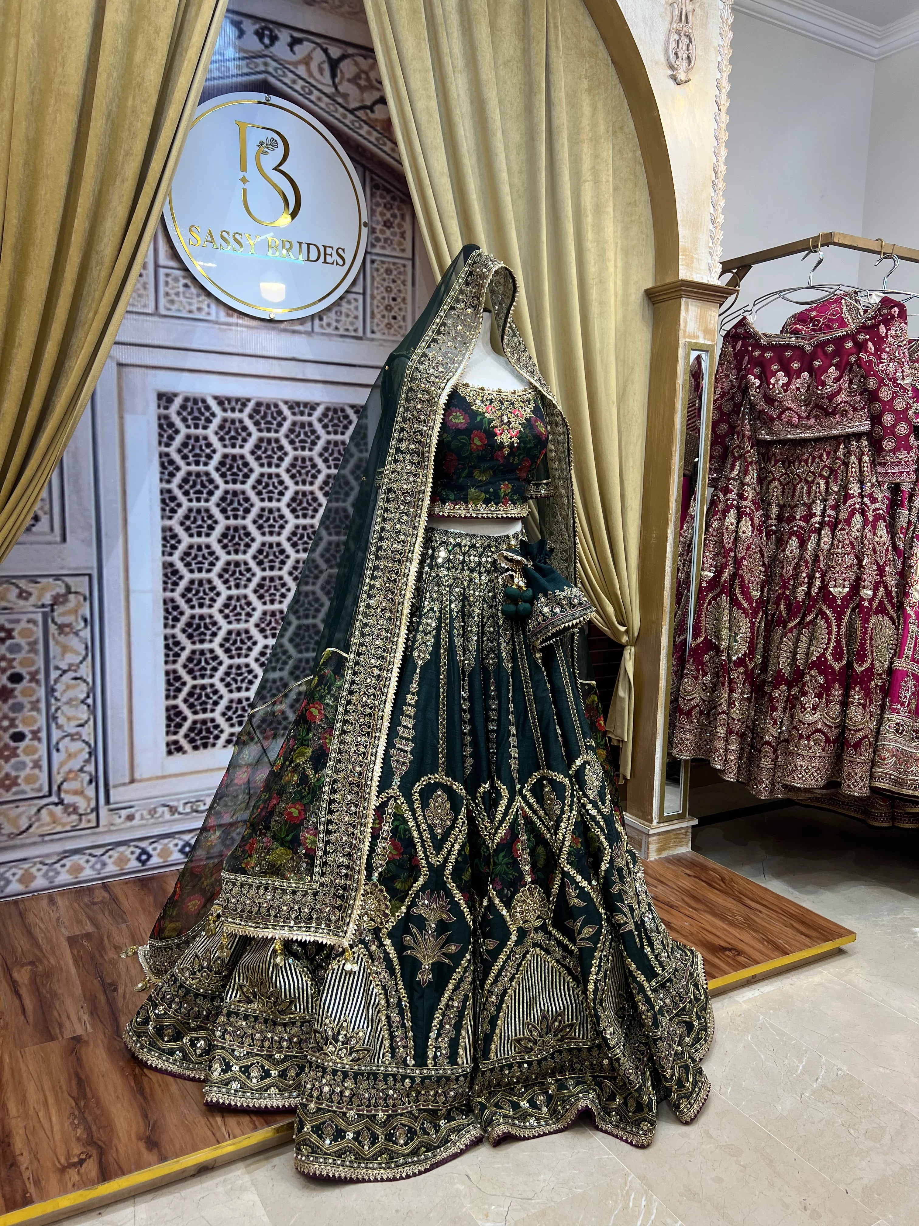 GUL E KHAAS BY MNR