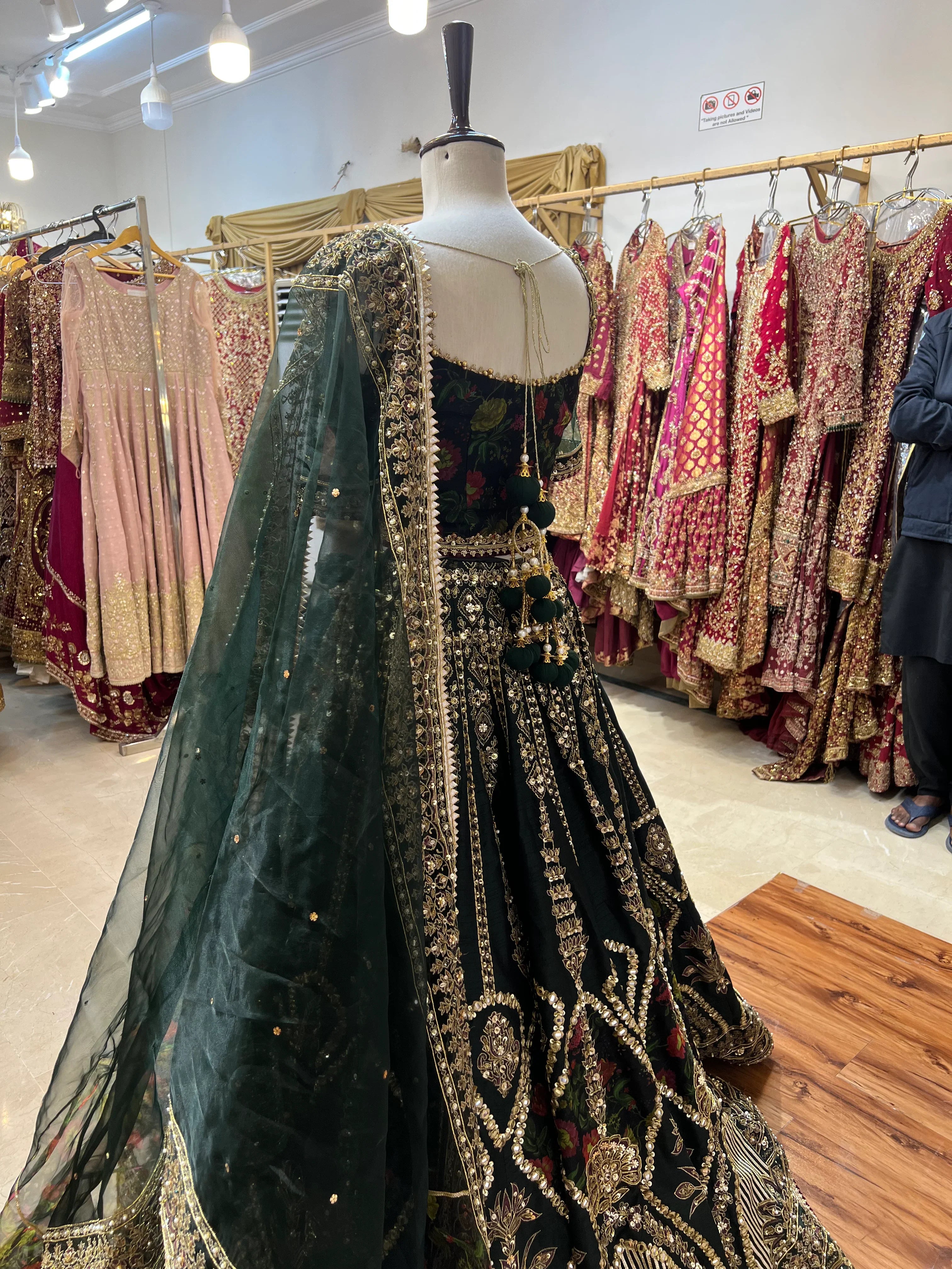 GUL E KHAAS BY MNR