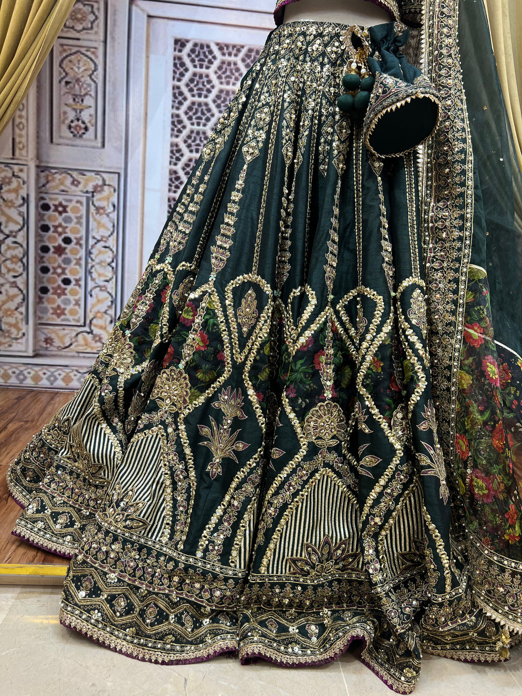 GUL E KHAAS BY MNR
