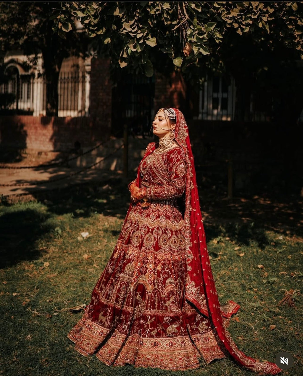 INTZAR HERITAGE STORY MAROON