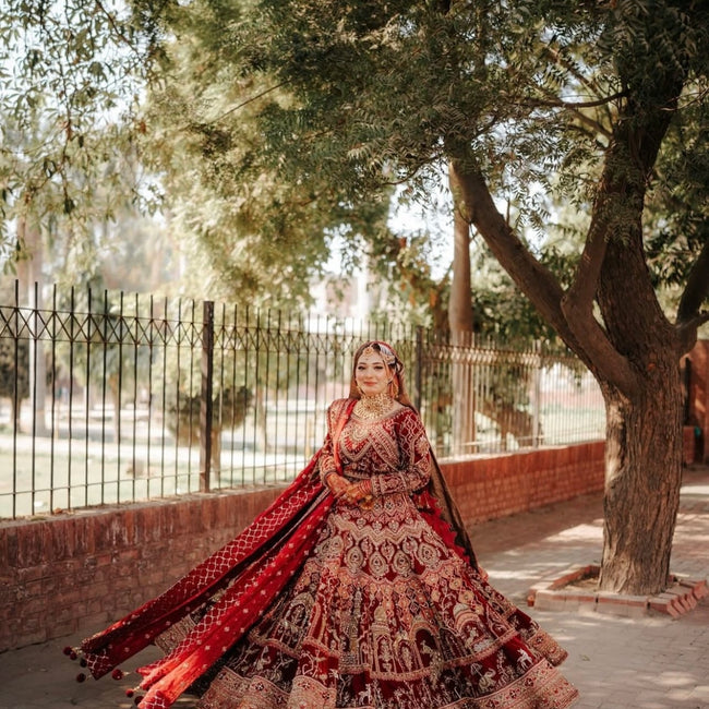 INTZAR HERITAGE STORY MAROON