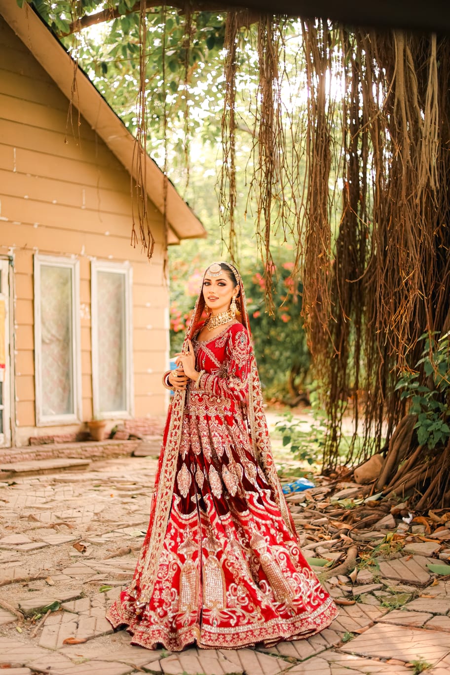 MNR MUMTAZ