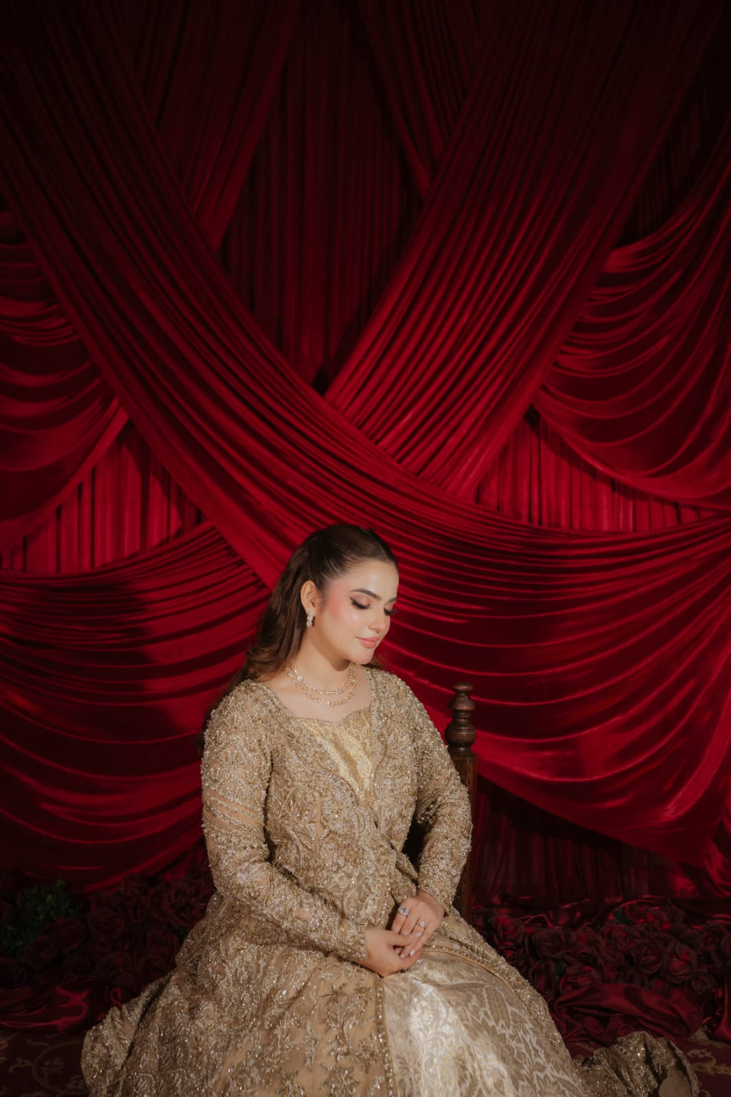 SUFFUSE GOLD ANGRAKHA