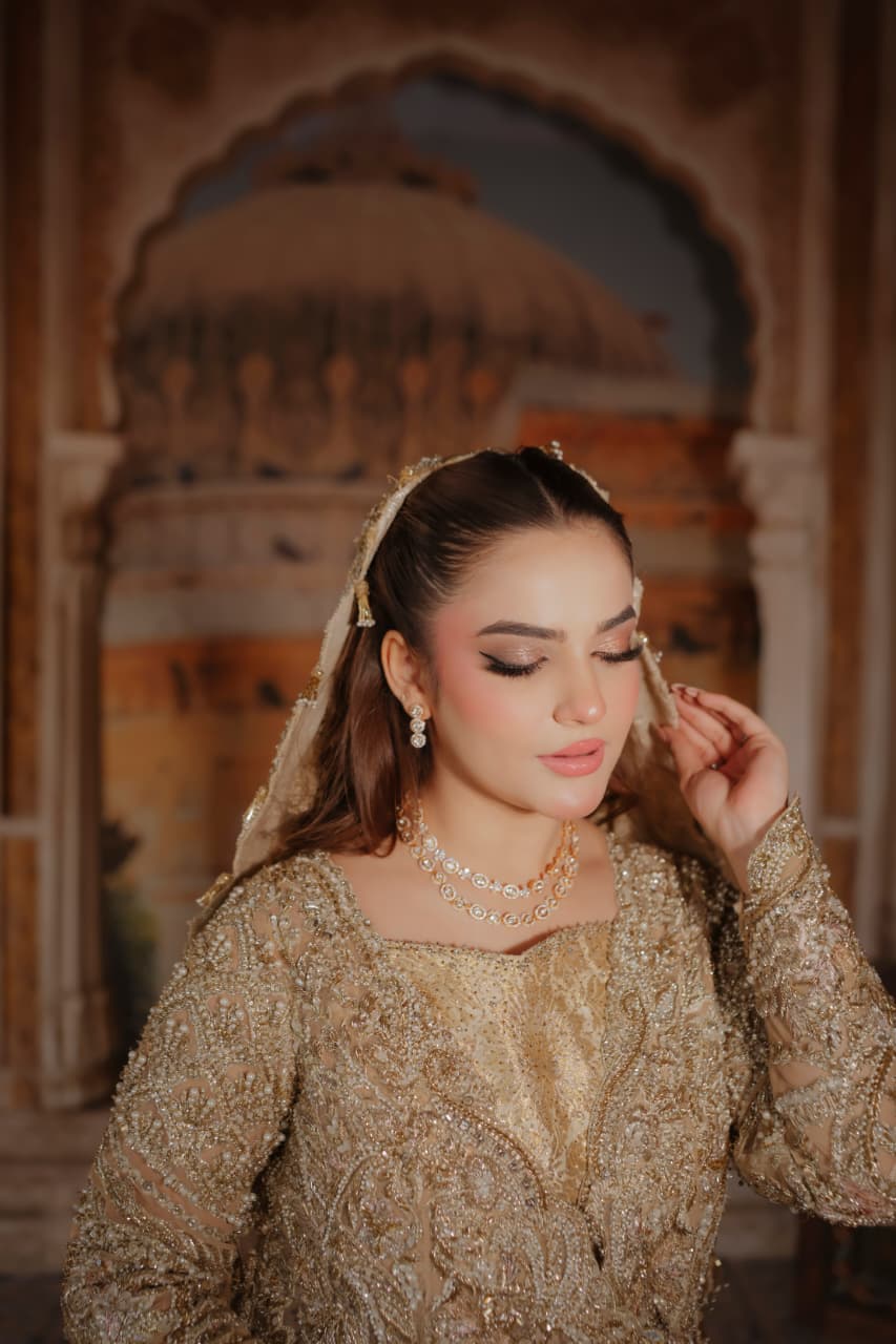 SUFFUSE GOLD ANGRAKHA