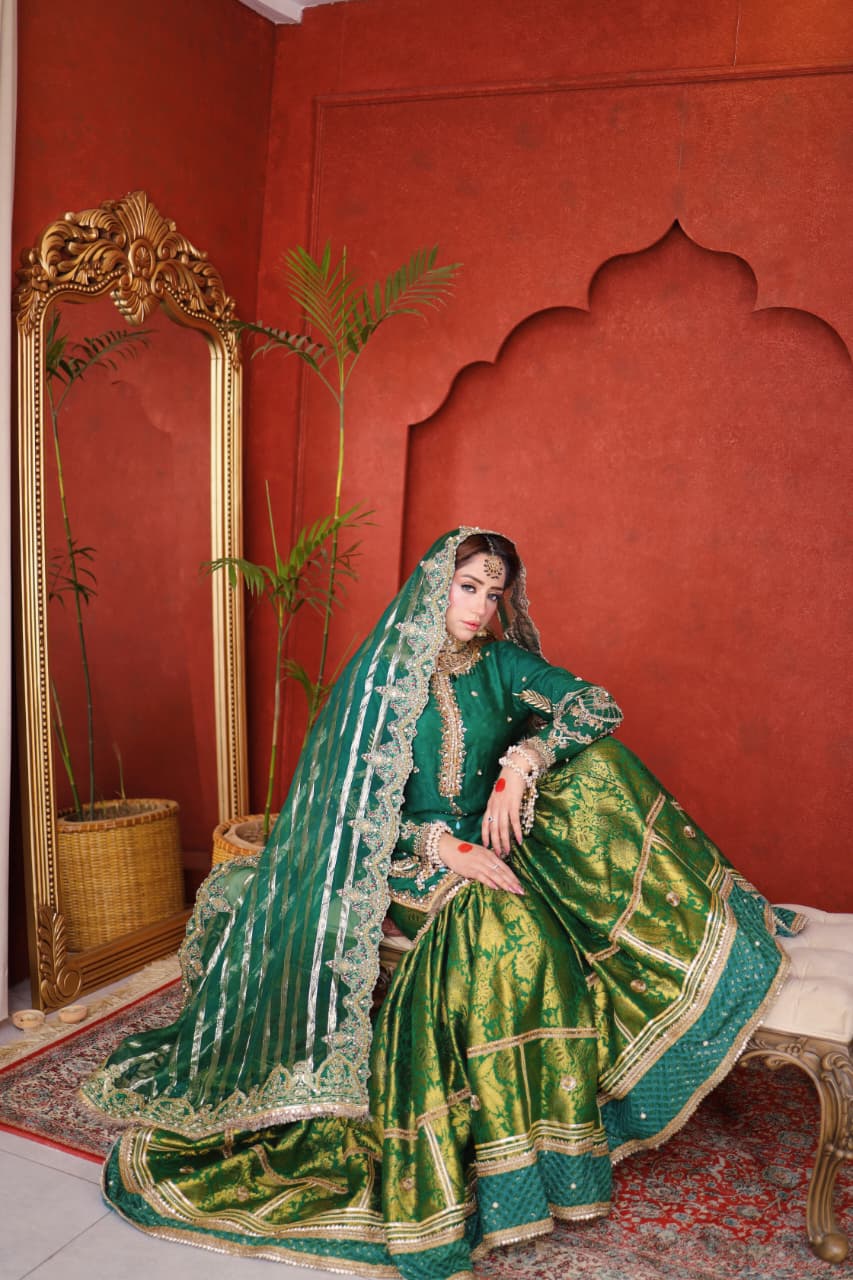 MNR EMERALD LEHENGA CHOLI